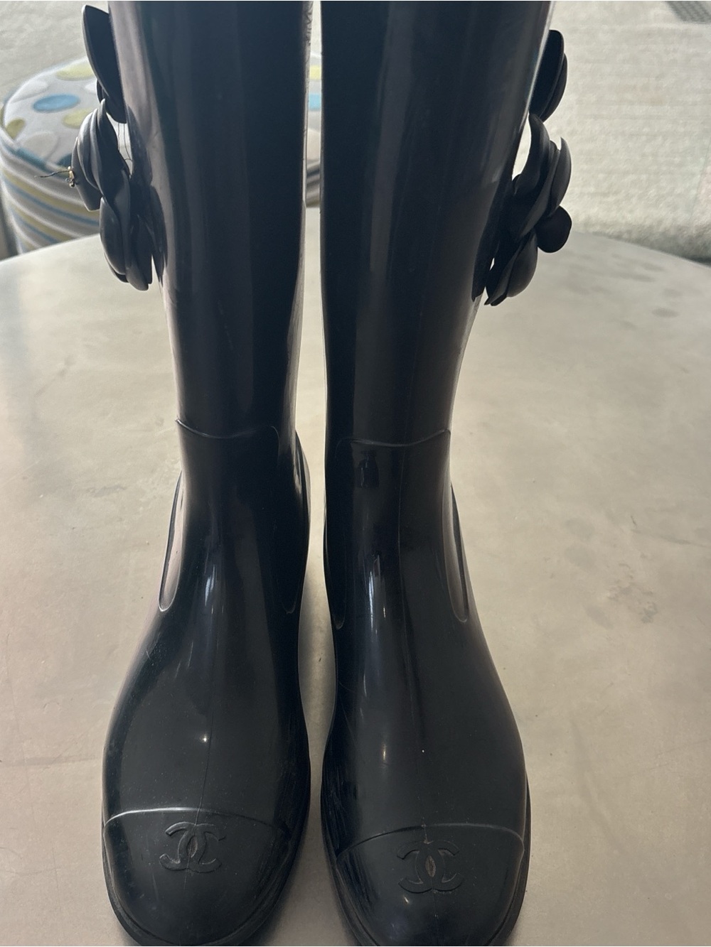 Glossy Black Rain Boots with Decorative Bow - Picture 4 of 4